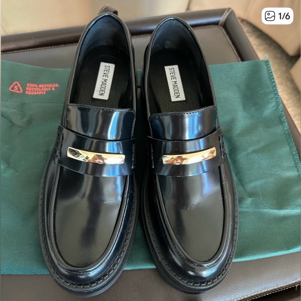 Only used once Steve Madden Black Loafers for Men